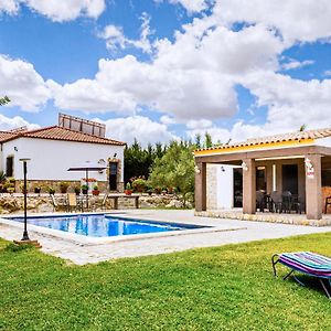 Beautiful Home In Villamartin With 3 Bedrooms, Private Swimming Pool And Outdoor Swimming Pool Exterior photo