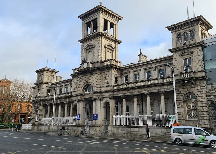 Connolly Train Station photo