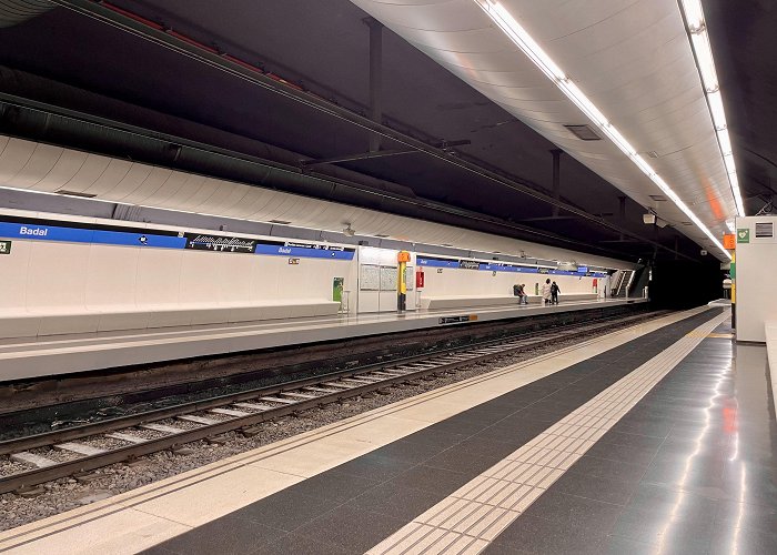 Collblanc WFAT at Badal, Barcelona : r/WaitingForATrain photo