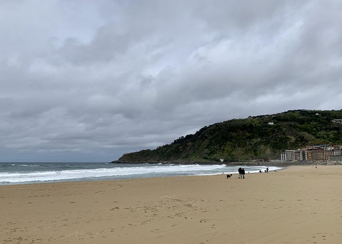 Paseo Nuevo Walking around San Sebastián: Gros, Monte Igueldo, Paseo Nuevo – I ... photo