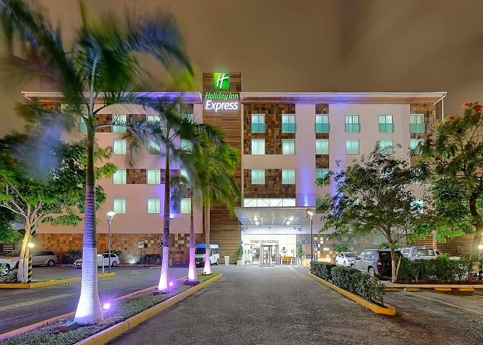 Tabasco 2000 Shopping Mall Holiday Inn Express Villahermosa Tabasco 2000 Hotel by IHG photo