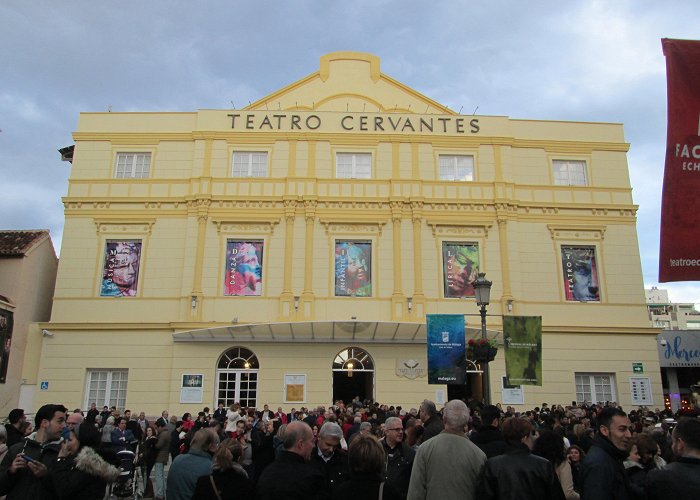 Alameda Theatre Travel | xxharrison photo