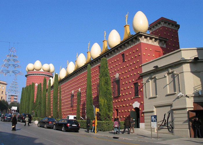 Museu emporda Dalí Theatre-Museum in Figueres - Camping Empordà photo