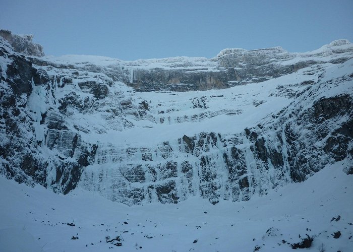 Gavarnie Falls Val d'Aran ice climbing course. 2-day trip. AEGM guide photo