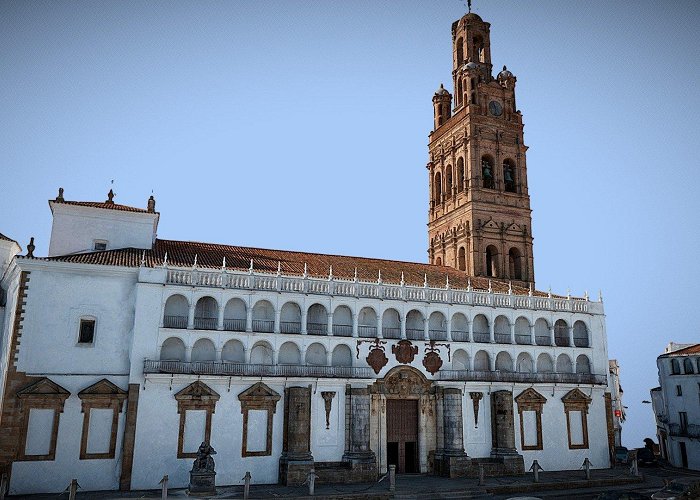 Iglesia Nuestra Señora de Granada Iglesia de Nuestra señora de la Granada Llerena - 3D model by ... photo