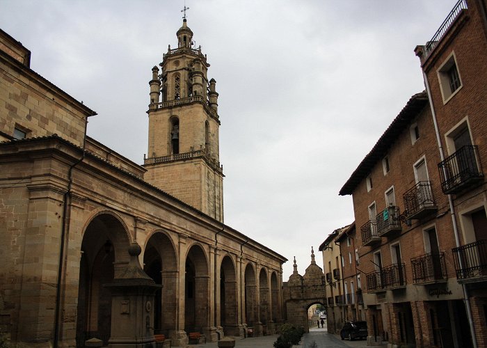 Parroquia Santa Maria Santa María de los Arcos | ¿Qué saber antes de visitar? - Vivecamino photo