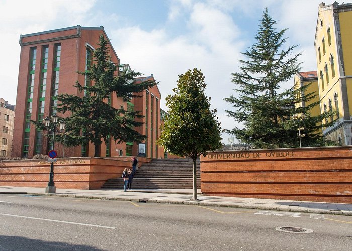 El Milán Campus - Oviedo University La Casa de las Lenguas – Storytellers photo