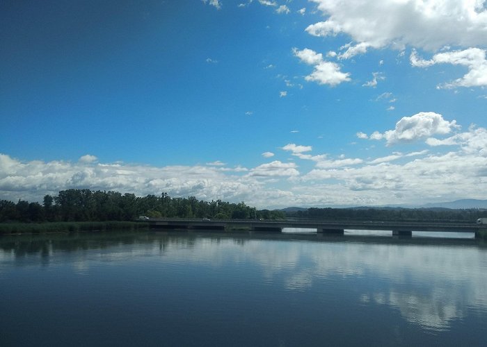 Pont-de-l'Isere photo