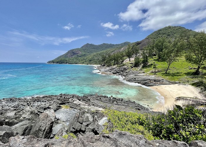 Silhouette Island photo