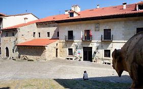 Parador De Santillana Gil Blas Hotell Santillana del Mar Exterior photo