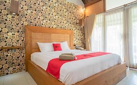 Reddoorz Plus @ Raya Senggigi Lombok Hotell Exterior photo