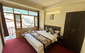 The Destination Manali Hotell Exterior photo