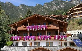 Haus Kristall Hotell Alpbach Exterior photo