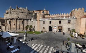 Hostal Restaurante Puerta Del Alcazar Hotell Ávila Exterior photo