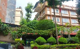 Hotel Encounter Nepal & Spa Katmandu Exterior photo
