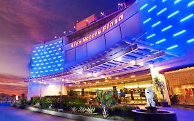 Lion Hotel & Plaza Manado Exterior photo