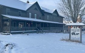 Smugglers Notch Inn Jeffersonville Exterior photo