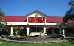 Ratu Hotel & Resort Jambi Exterior photo