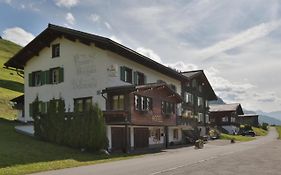 Gasthaus Bellawiese Hotell Sankt Antönien Exterior photo