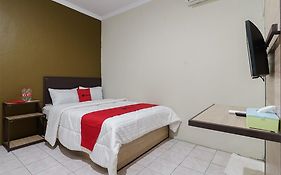 Reddoorz Near Cikampek Mall Karawang Hotell Exterior photo