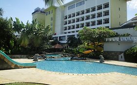 Sutanraja Hotel Manado Exterior photo