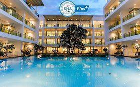 The Old Phuket - Karon Beach Resort - Sha Plus Exterior photo