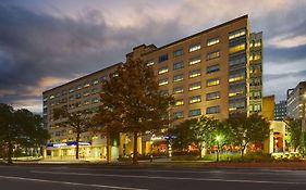 Doubletree By Hilton St. Louis Forest Park Hotell Exterior photo