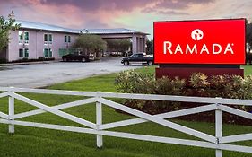 Ramada By Wyndham Luling Hotell Exterior photo