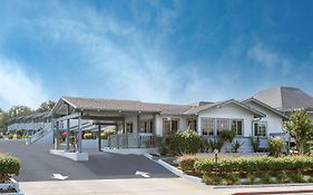 Ramada By Wyndham Monterey Hotell Exterior photo