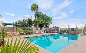 La Quinta By Wyndham Naples East Hotell Exterior photo