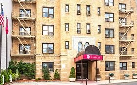 Ramada By Wyndham Jersey City Hotell Exterior photo