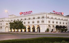 Ramada Qurum Beach Hotel Muskat Exterior photo