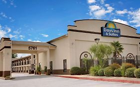 Days Inn & Suites By Wyndham Opelousas Exterior photo