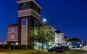 La Quinta By Wyndham Laredo Airport Hotell Exterior photo