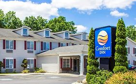 Comfort Inn Guilford near I-95 Exterior photo