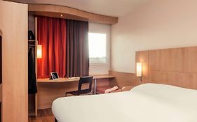 Ibis Epinay Sur Seine - Gennevilliers Hotell Exterior photo