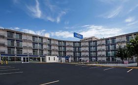 Baymont By Wyndham Spokane Motel Exterior photo