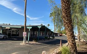 OYO Hotel Yuma AZ Desert Grove Exterior photo