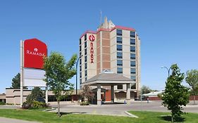 Ramada By Wyndham Lethbridge Hotell Exterior photo