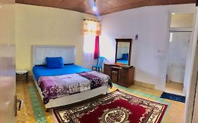 Express O 92070 Mando Homestay Syariah Bukittinggi Exterior photo