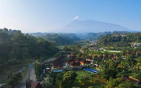 Jsi Resort Puncak Exterior photo