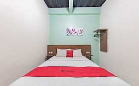 Reddoorz Near Unsika University Karawang Hotell Exterior photo