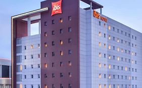 Ibis Surabaya City Center Hotell Exterior photo