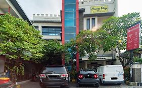 Reddoorz Plus Near Universitas Indonesia Hotell Depok Exterior photo