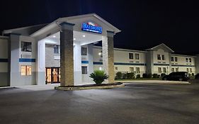 Baymont By Wyndham Port Wentworth Hotell Exterior photo