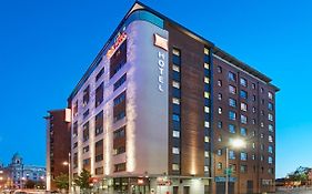 Ibis Belfast City Centre Hotell Exterior photo