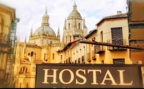 Hostal Plaza Hotell Segovia Exterior photo