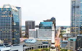 Sheraton Indianapolis City Centre Hotel Exterior photo