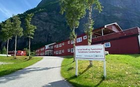 Traedal Hotel Sunndalsøra Exterior photo