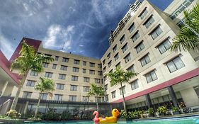 Asialink Premier Hotell Karawang Exterior photo